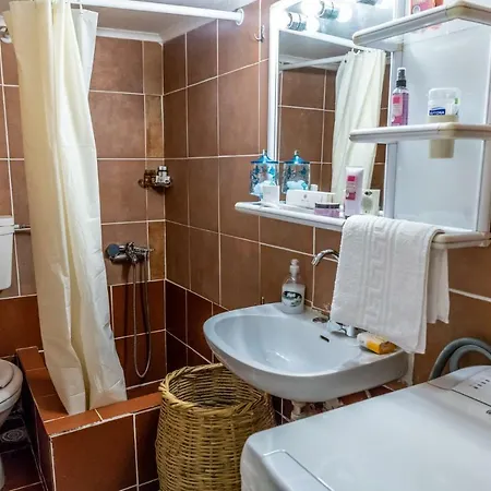 Apartment Next To The Sea - Agía Triás